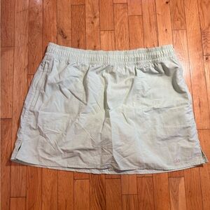 ALO Yoga Soft Light Green Athletic Skort